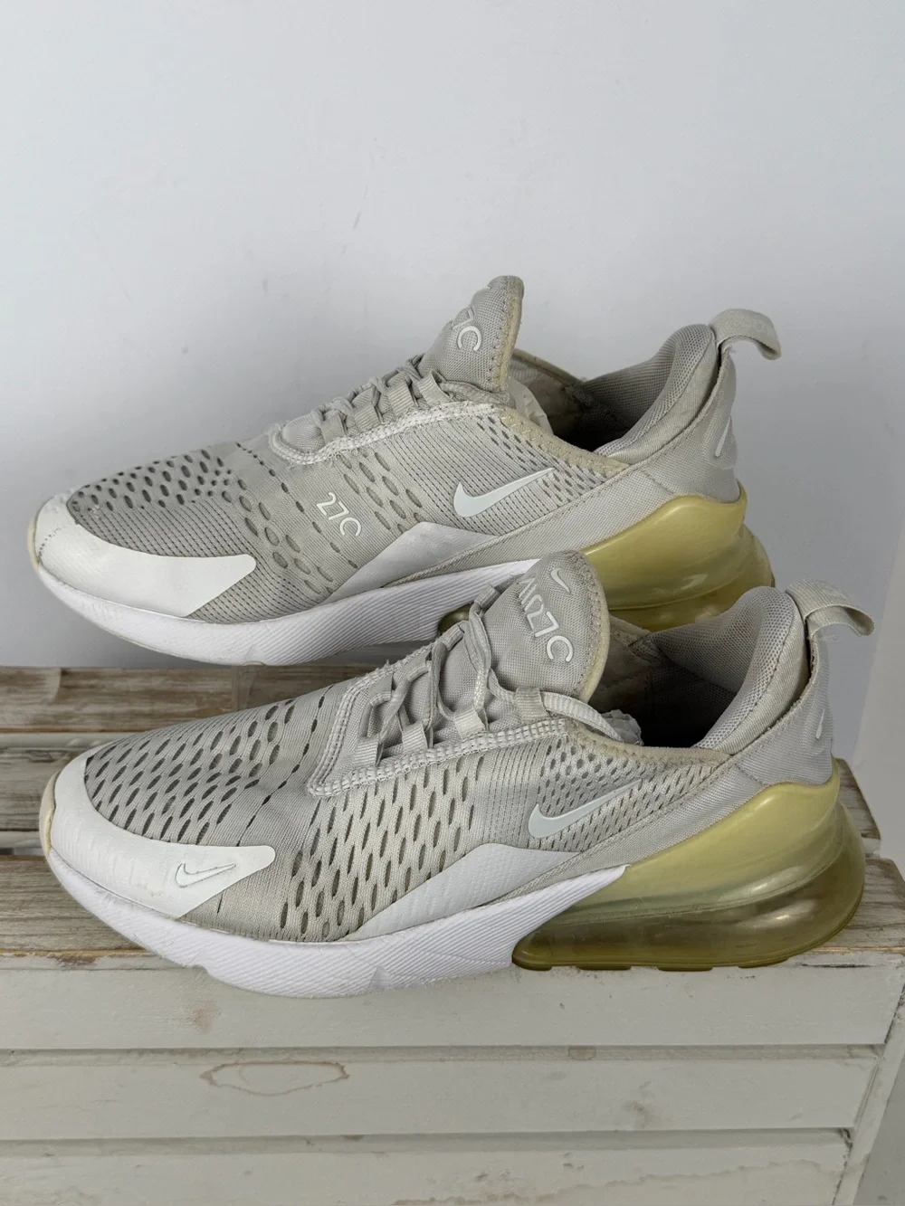 Nike Air Max 270 sneakers in a light bone, white color way size 7Y